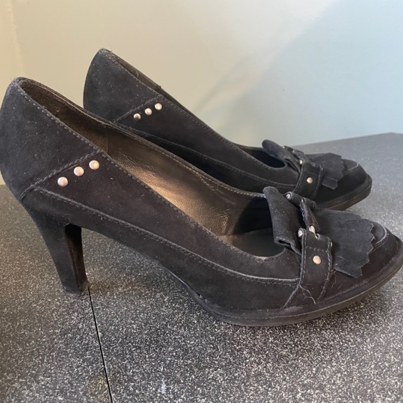 Stuart Weitzman black suede pumps, EUC, worn only twice, US 7.5. - Picture 2 of 4
